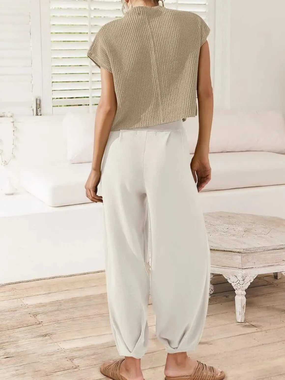 annva_piece_set_online_on_2.webp Annva 2-Piece Set *Online Only*