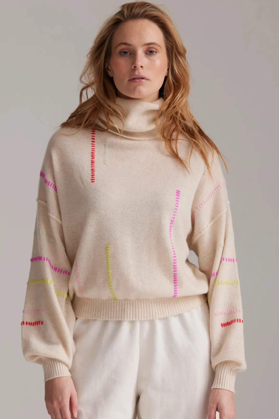 Crush Pop Stitch Easy Roll Sweater
