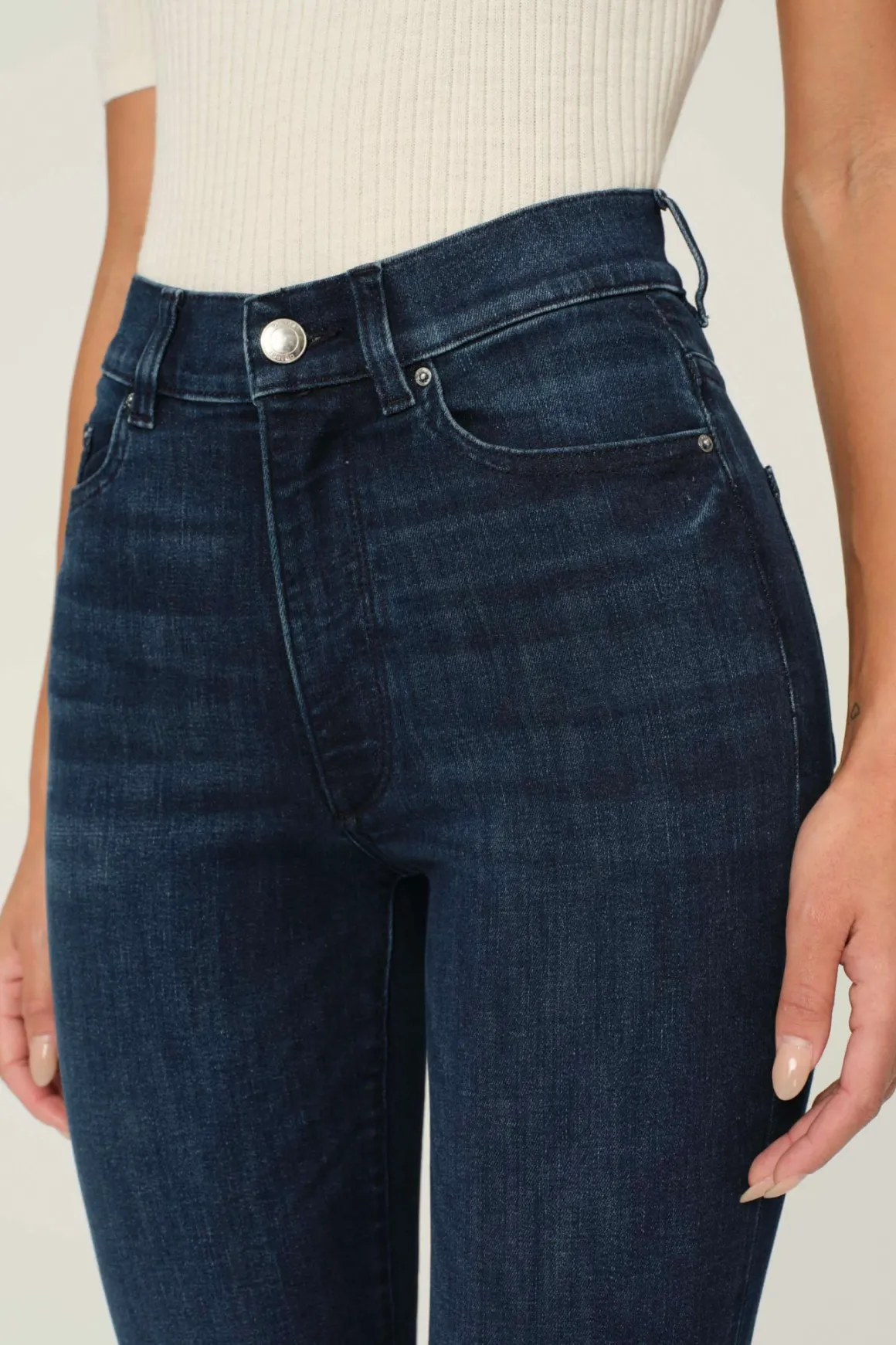 dl_halle_high_rise_jeans_3.webp DL1961 Halle High Rise Jeans