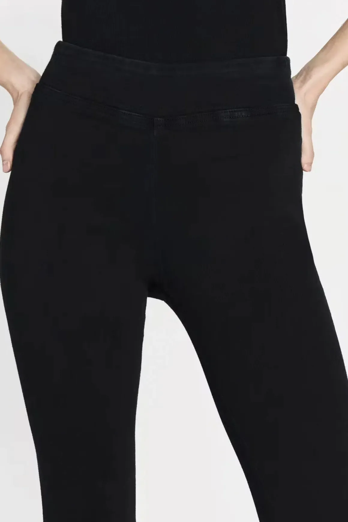 frame_jetset_crop_mini_bo_5.webp Frame Jetset Crop Mini Boot