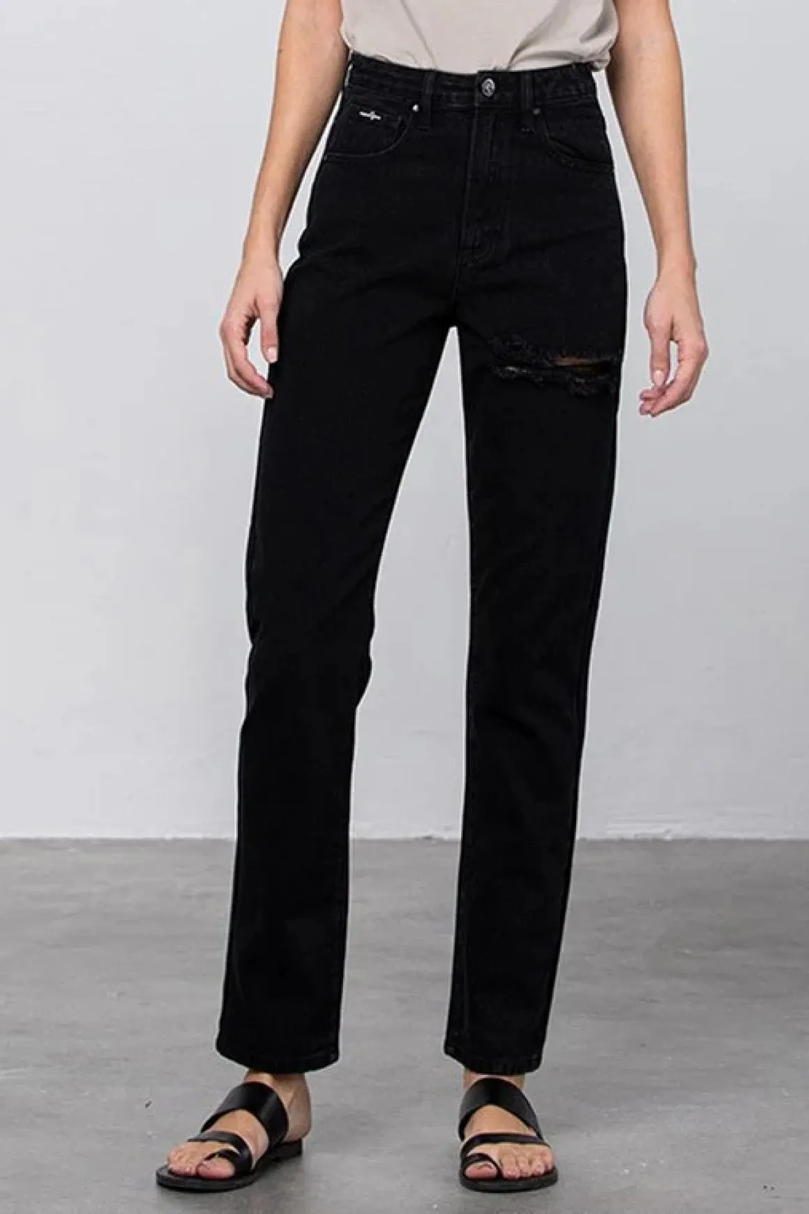 jadon_ripped_mom_jeans_on_7.webp Jadon Ripped Mom Jeans *Online Only*