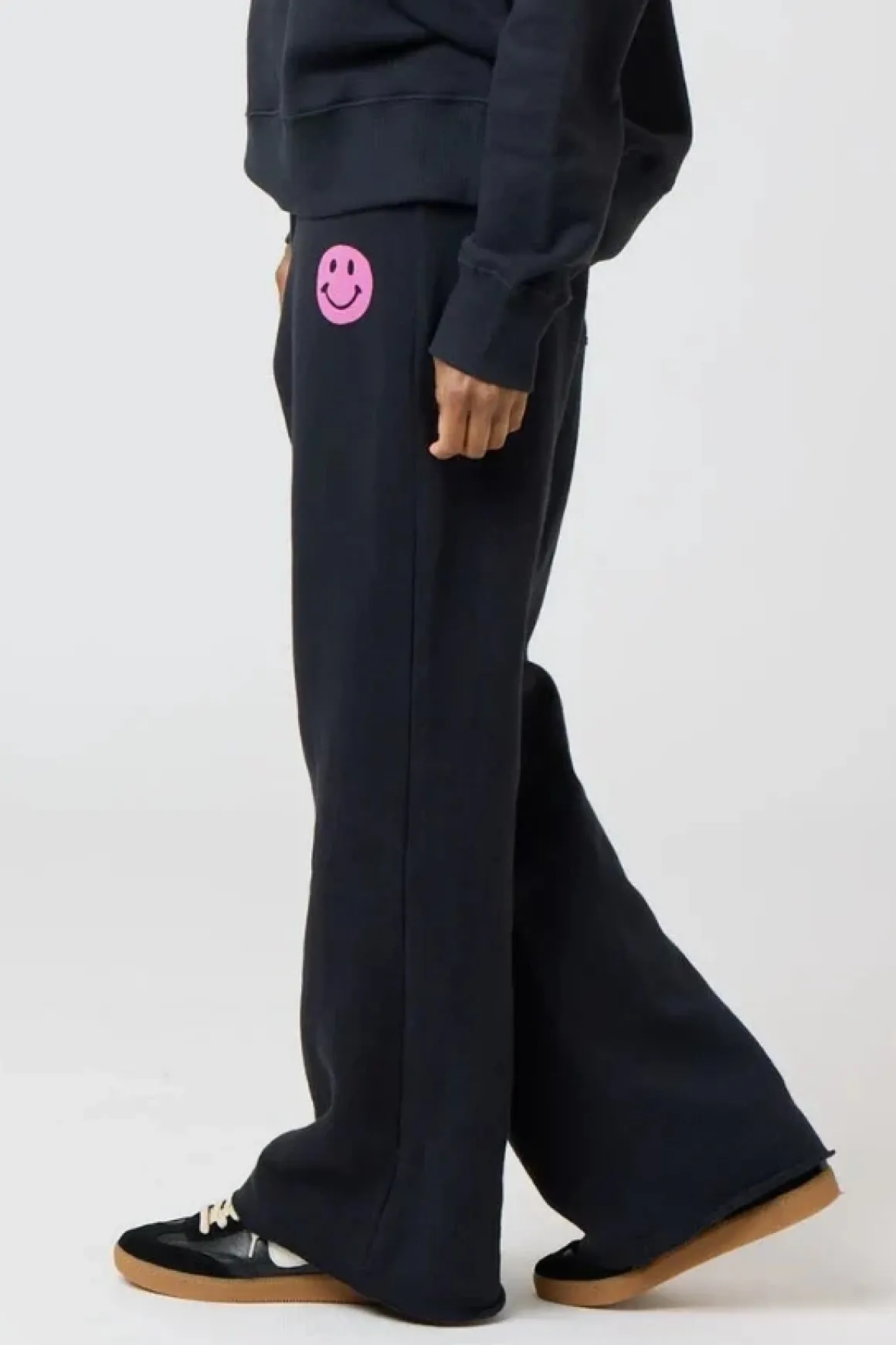 kerri_rosenthal_happy_fac_1.webp Kerri Rosenthal Happy Face Sweatpants