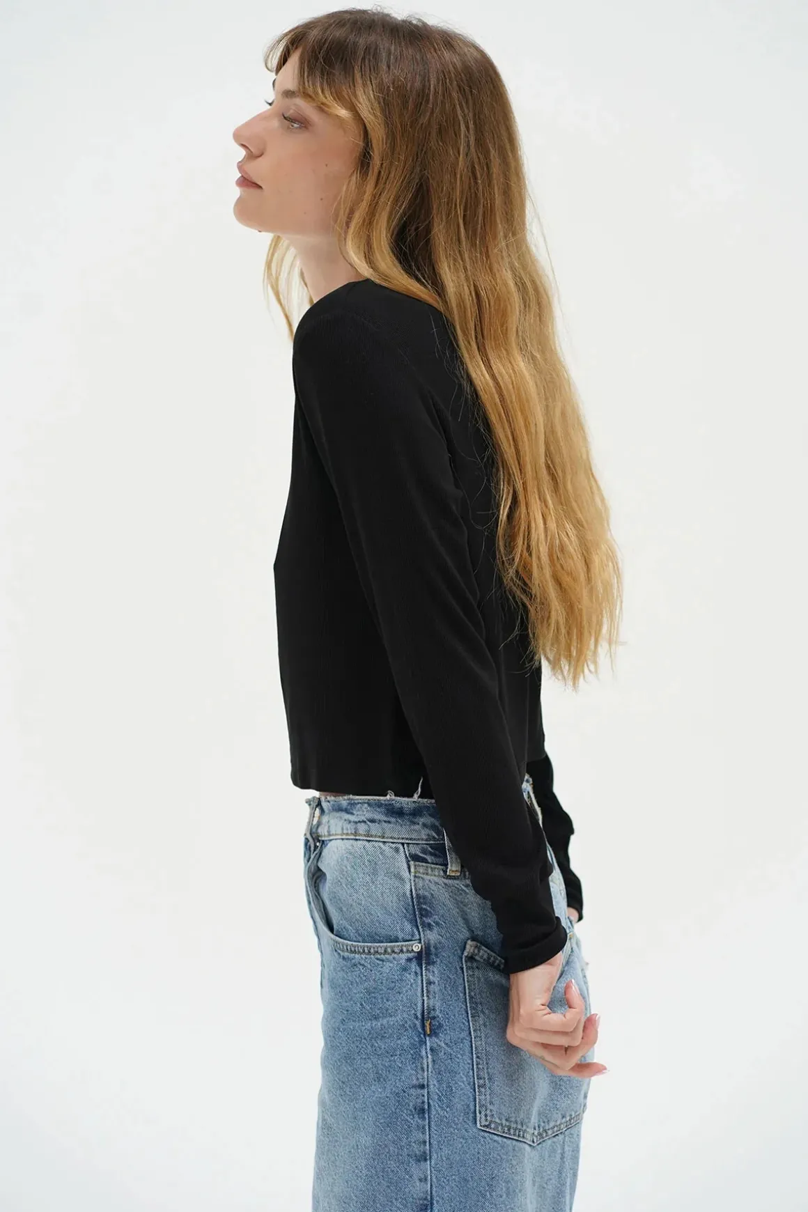 lna_long_sleeve_ribbed_cr_2.webp LNA Long Sleeve Ribbed Crew Tee