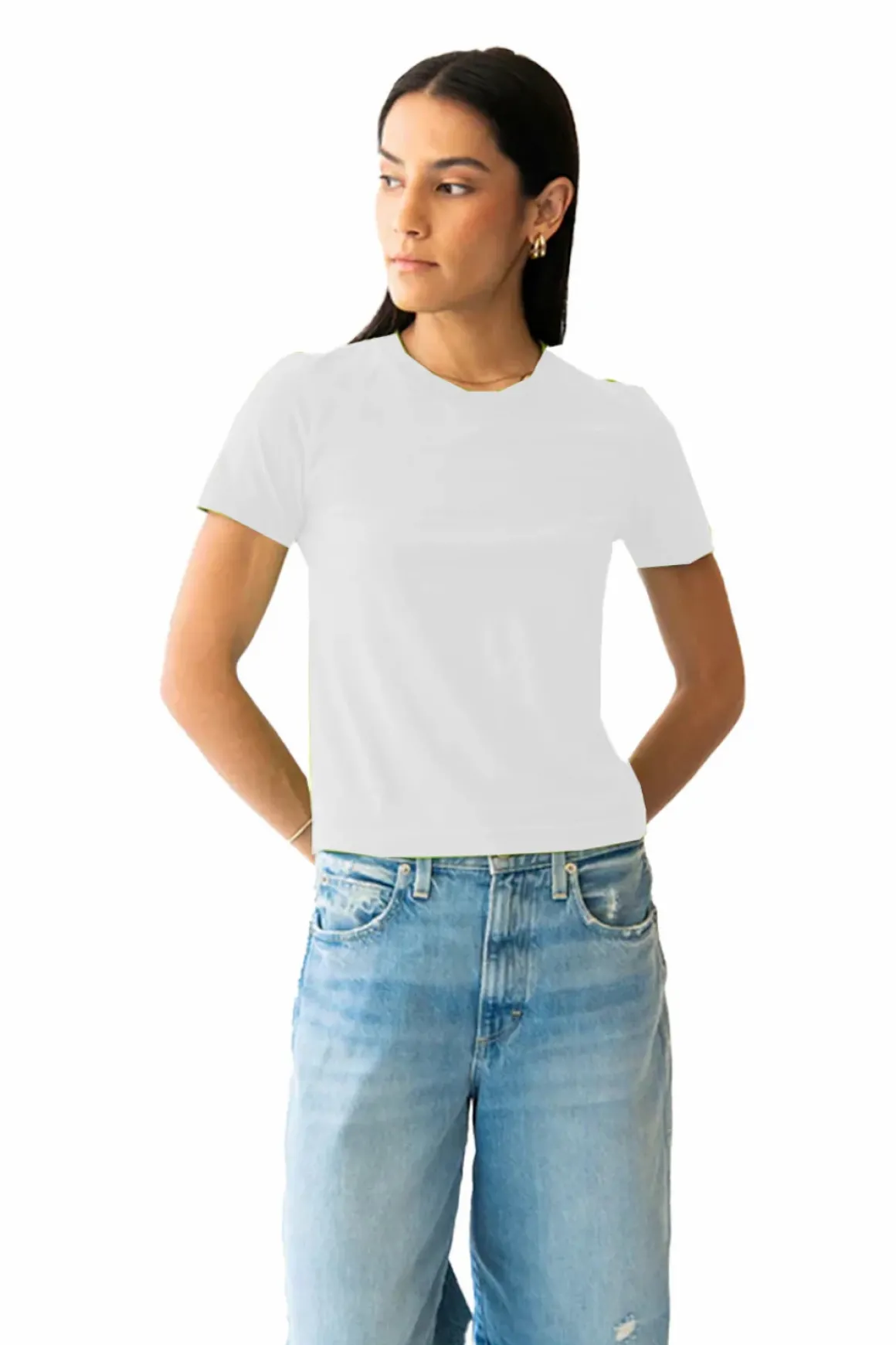 mantra_taylor_fitted_tee_1.webp MANTRA Taylor Fitted Tee