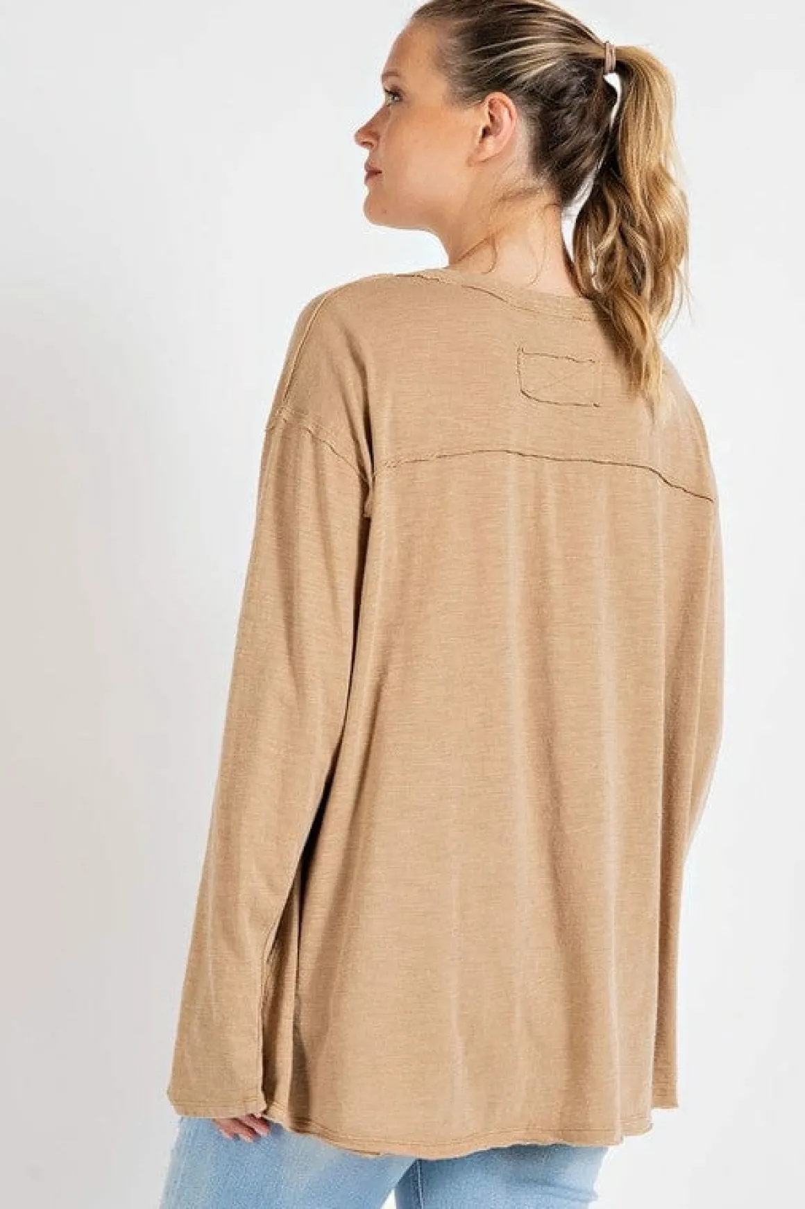 mineral_washed_round_neck_2.webp MINERAL WASHED ROUND NECKLINE LONG SLEEVES TOP *Online Only*