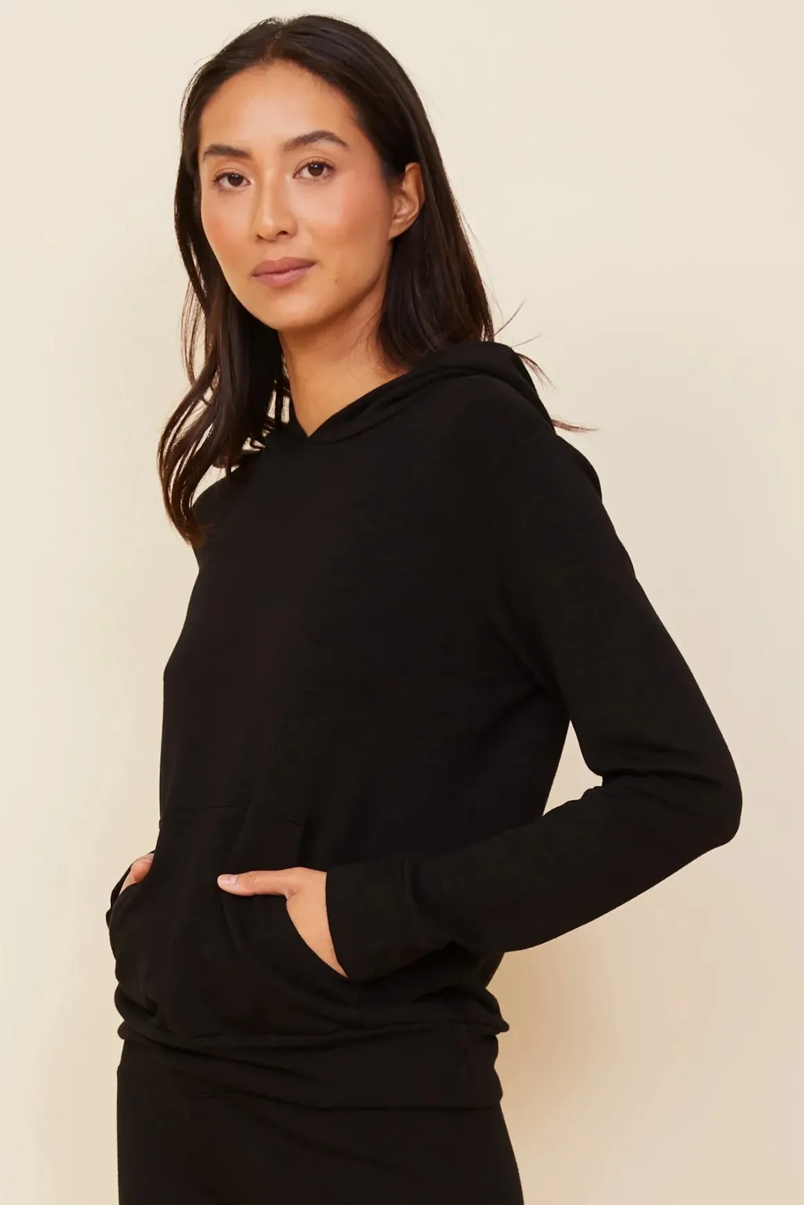monrow_kangaroo_pullover__2.webp Monrow Kangaroo Pullover Hoodie