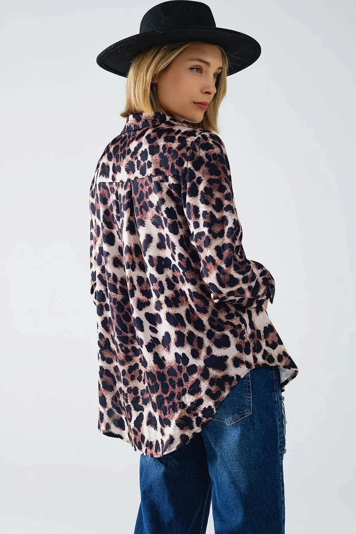 q_leopard_print_button_do_5.webp Q2 Leopard Print Button Down