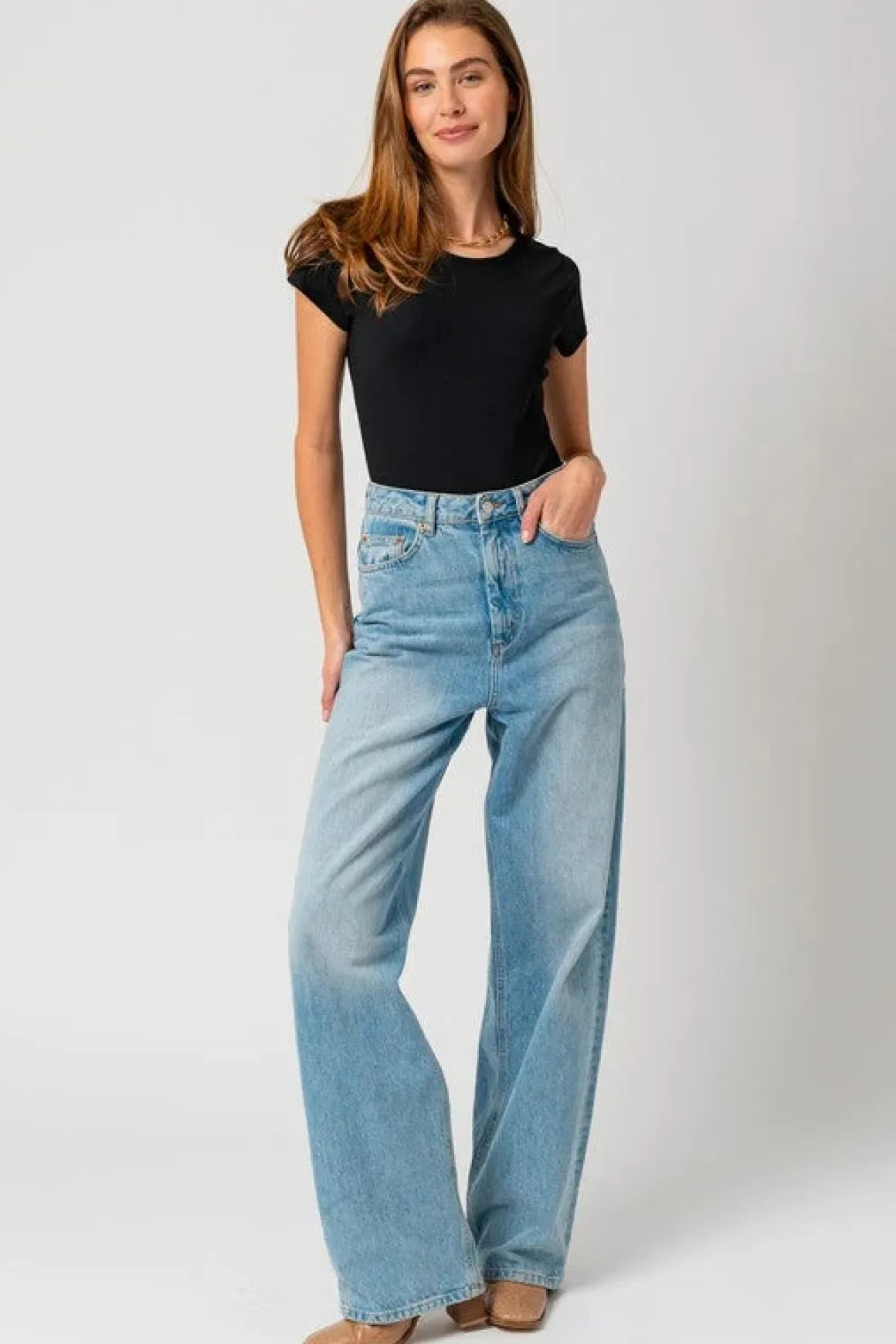 round_neck_short_sleeve_b_8.webp Round Neck Short Sleeve Bodysuit *Online Only*