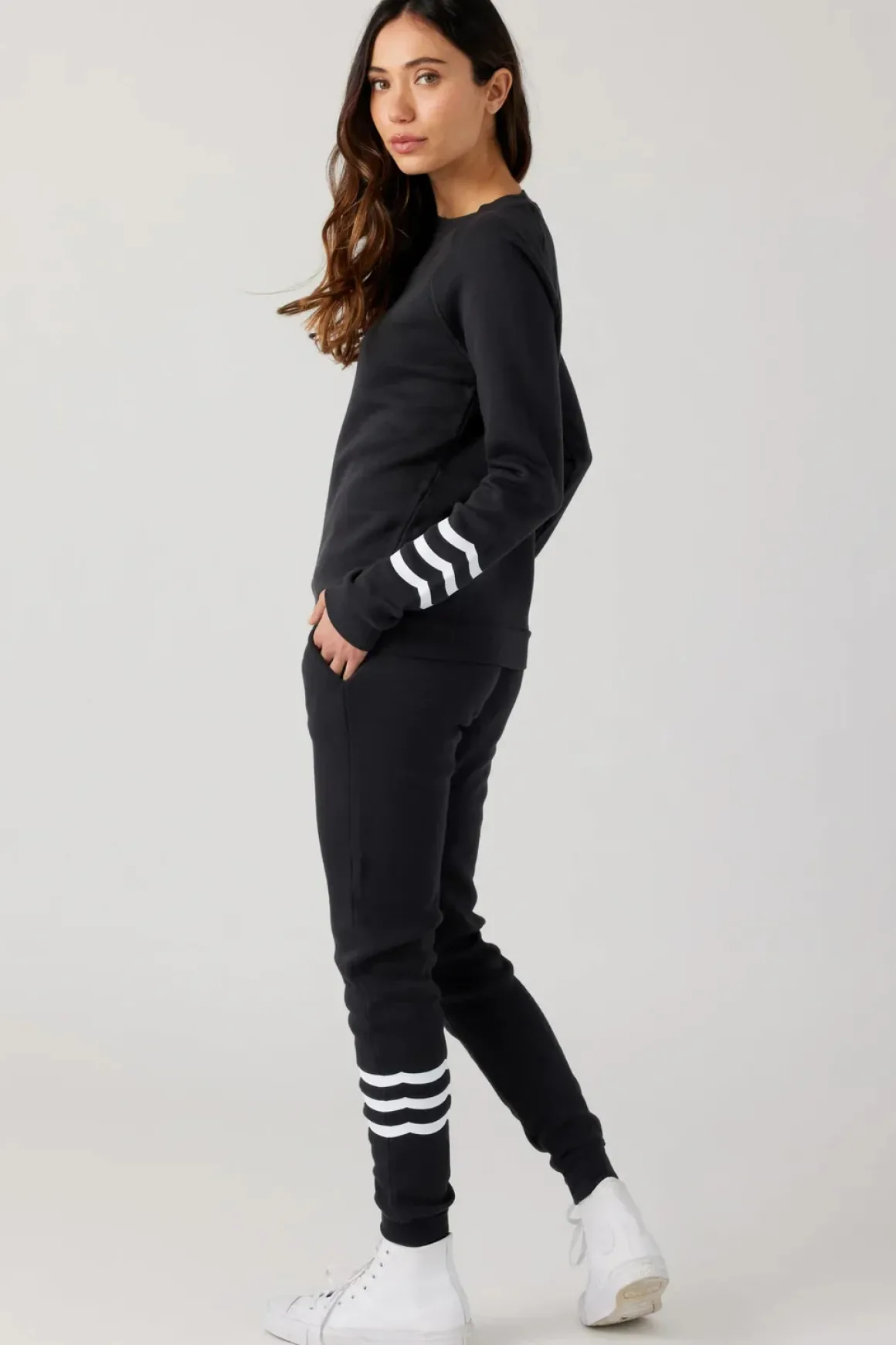 sol_angeles_waves_pullove_2.webp Sol Angeles Waves Pullover