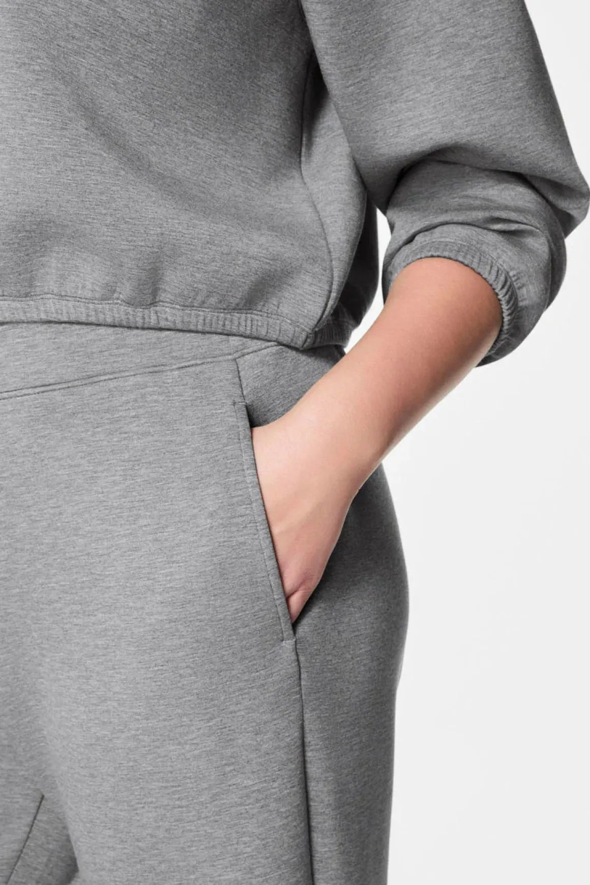 spanx_air_essentials_cinc_4.webp Spanx Air Essentials Cinched Hoodie