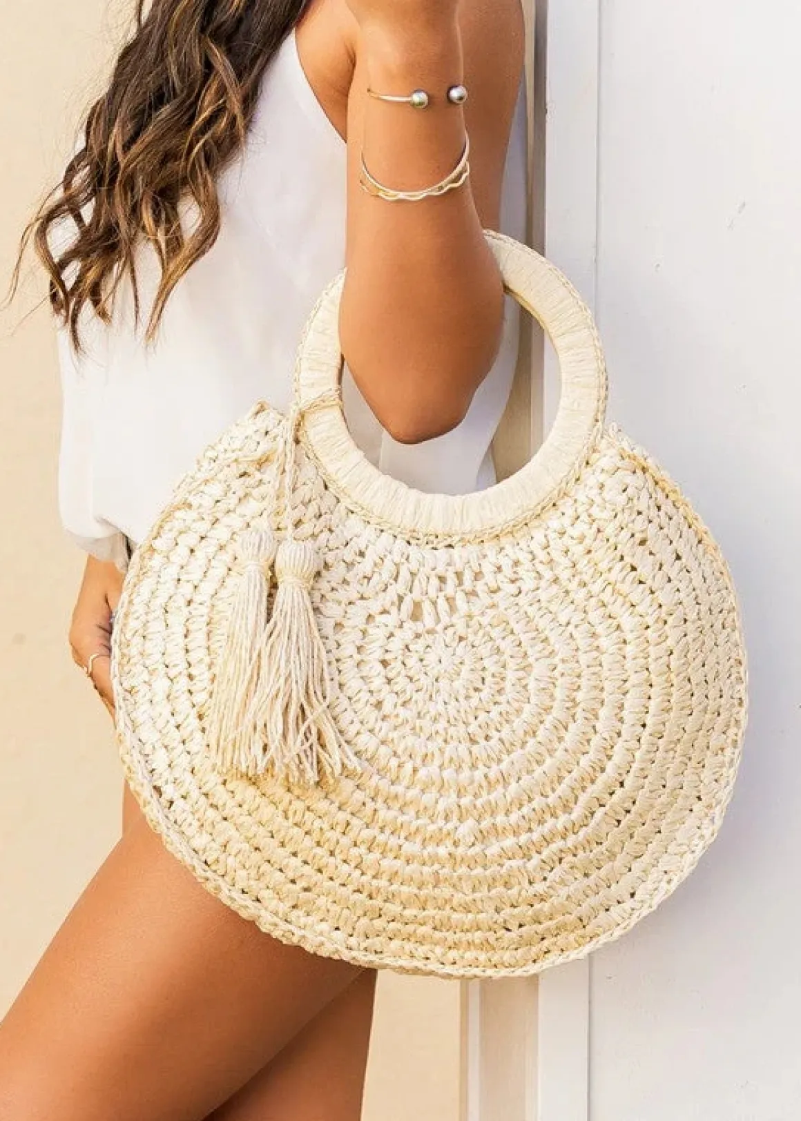 straw_tassel_oring_tote_o_2.webp Straw Tassel O-Ring Tote *Online Only*