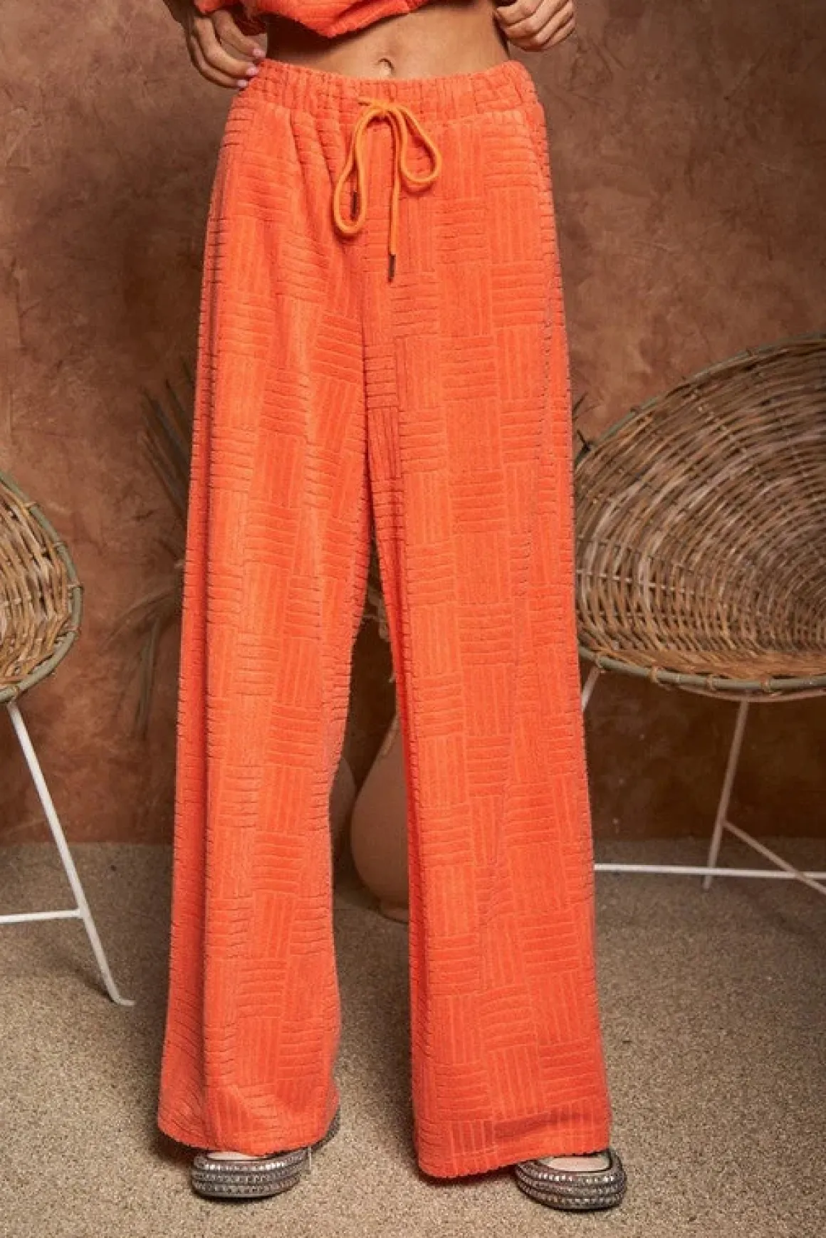 velvet_sleeveless_round_n_14.webp Velvet Sleeveless Round Neck Top and Pants Set *Online Only*