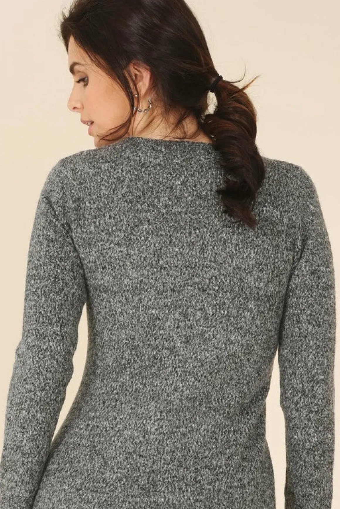 vneck_sweater_maxi_dress__40.webp V-neck sweater maxi dress *Online Only*