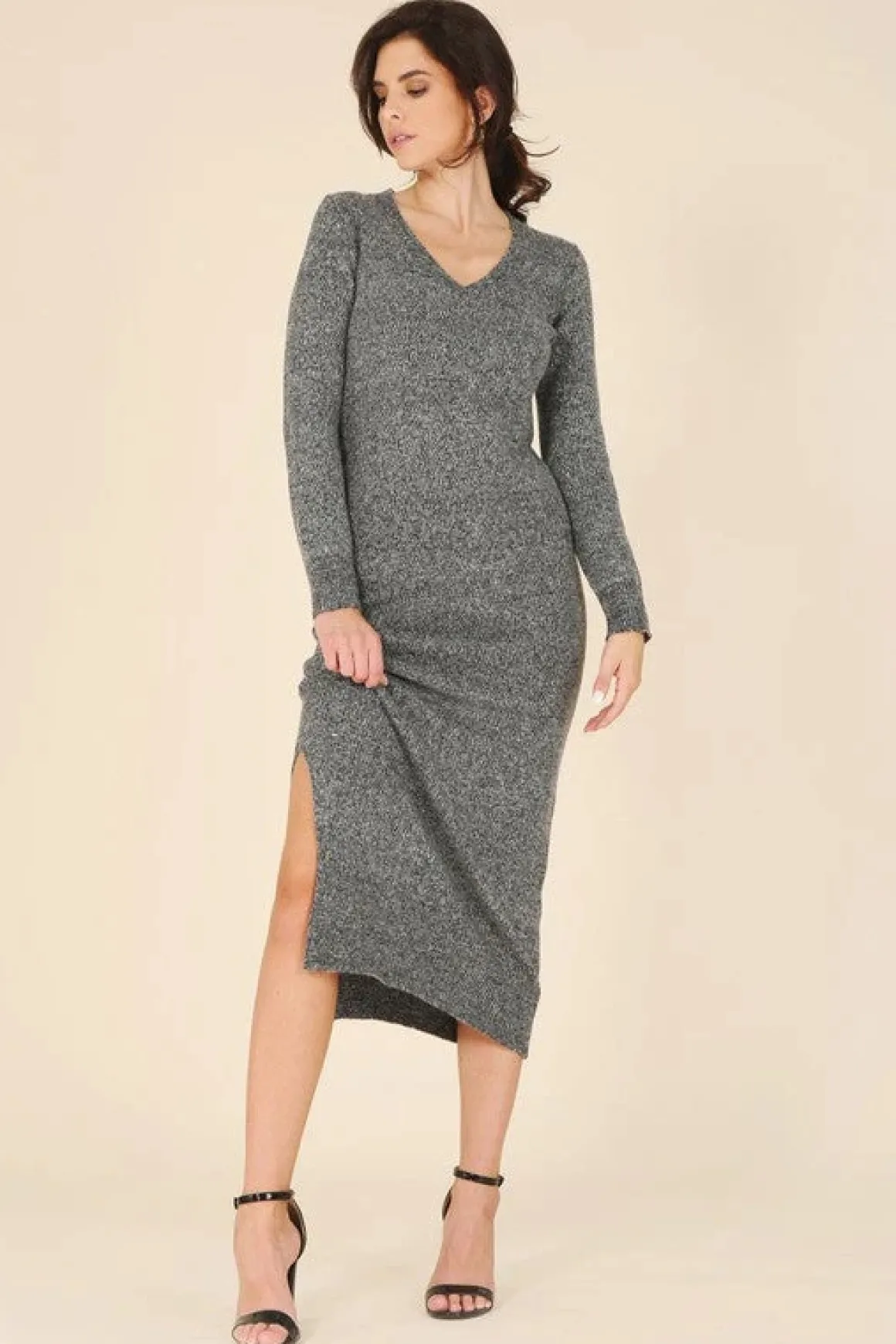vneck_sweater_maxi_dress__43.webp V-neck sweater maxi dress *Online Only*