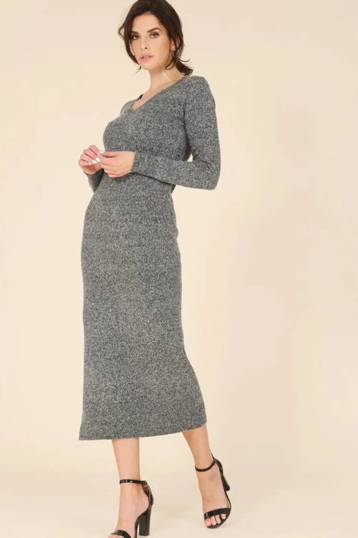 vneck_sweater_maxi_dress__8.webp V-neck sweater maxi dress *Online Only*